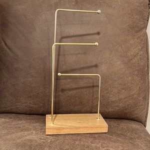 Necklace stand